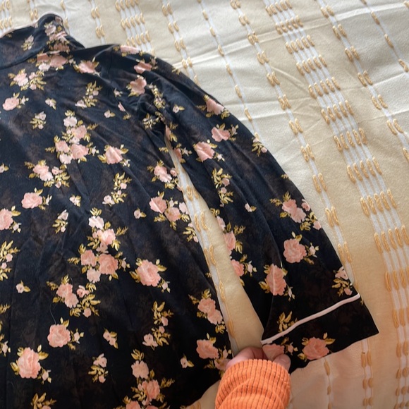 2 Piece Silky Soft Victoria Secret Pajama Set - Picture 4 of 10